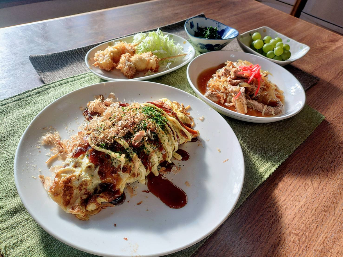 今日のメインはボリュームたっぷりオム焼きそばです！ | 食べる | 観月旅館 | 北海道洞爺湖周辺の情報共有サイト「むしゃなび」